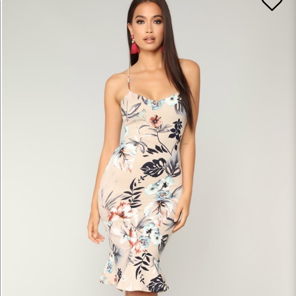 Fashion Nova Dresses & Skirts - FASHIONNOVA Pretty Palms Ruffle Midi Dress